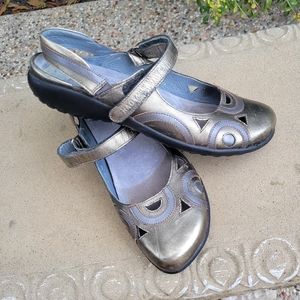 Naot Rongo SLINGBACK MARY JANE  40,